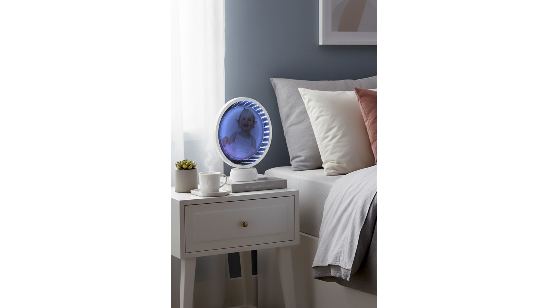 3D led ışıklı sihirli aynalı yuvarlak fotoğraf çerçevesi açık ve kapalı görünüm