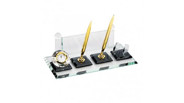 Kristal Saatli Kalemli Masa İsimliği – Kişiye Özel Premium Ofis İsimlik